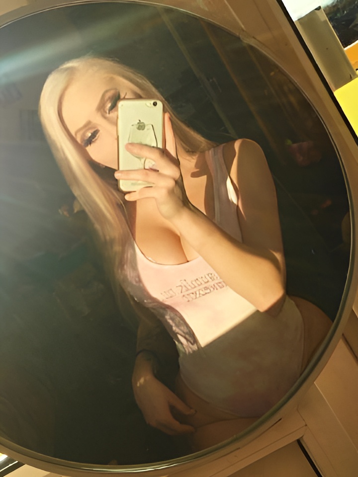 Анечка привлекальеная девушка из Кропоткина цена от 2500 руб