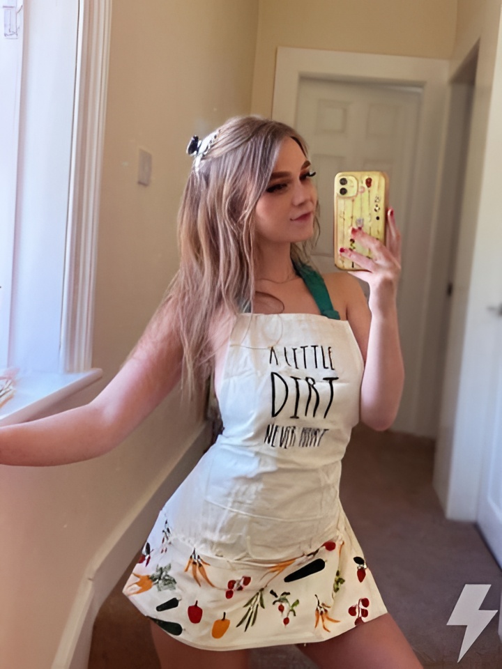 Элеонора привлекальеная девушка из Кропоткина цена от 4000 руб