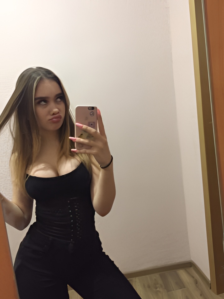 Индивидуалка Услада, доступна для личного знакомства от 1500 руб