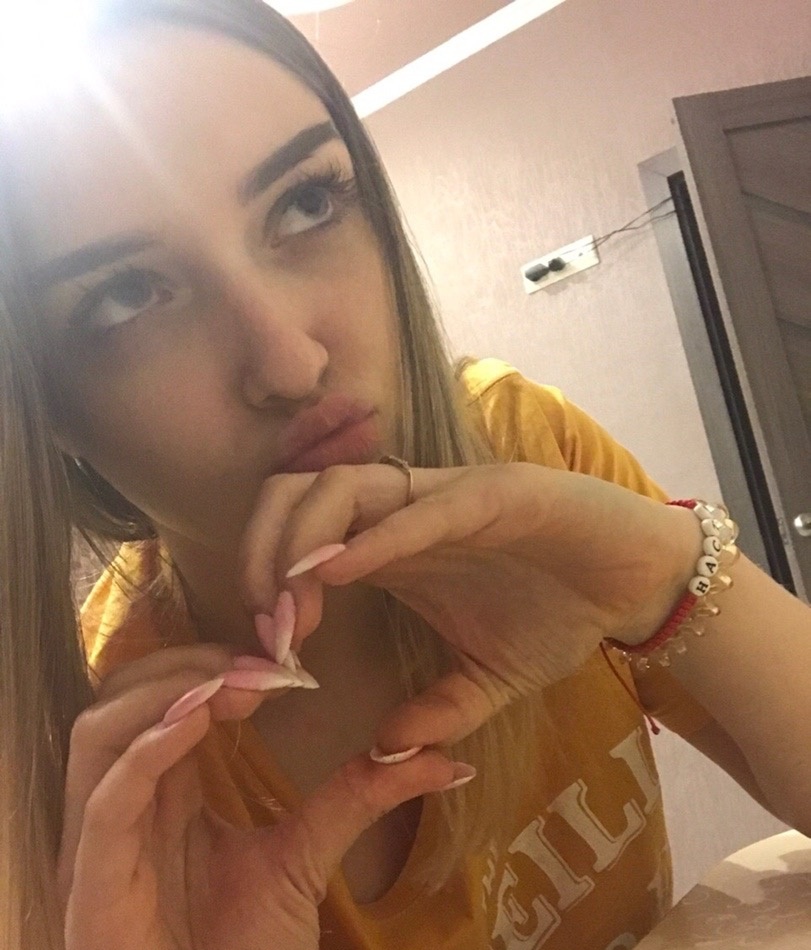 Алекса привлекальеная девушка из Кропоткина цена от 3000 руб