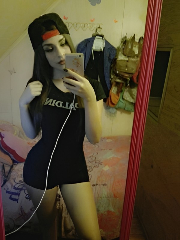 Юхима привлекательная девушка из Кропоткина цена от 2500 руб