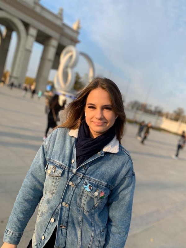 Надежда привлекательная девушка из Кропоткина цена от 3500 руб