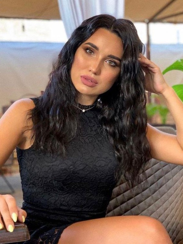 🎥 Тони привлекательная девушка из Кропоткина цена от 5000 руб