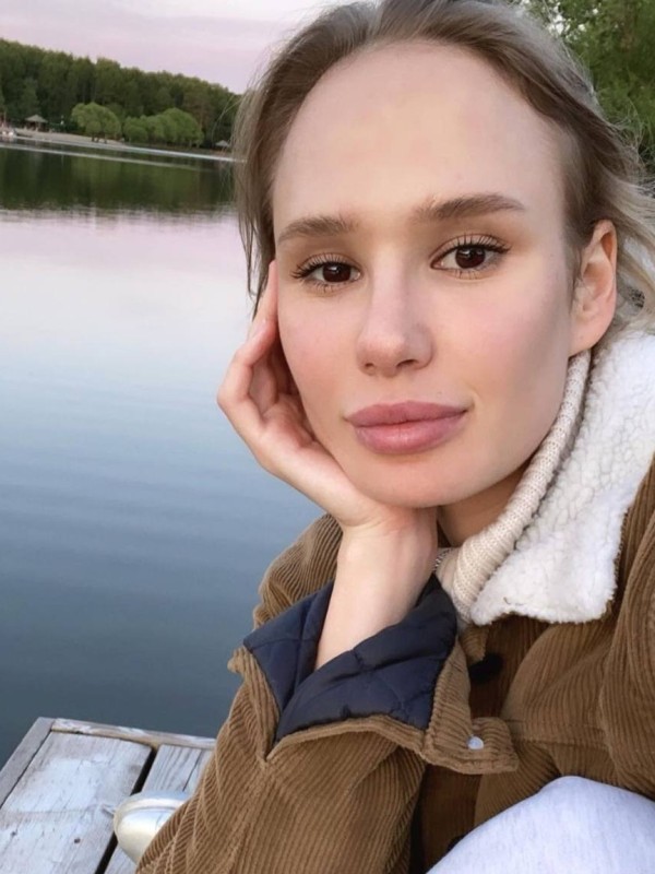 Марина привлекательная девушка из Кропоткина цена от 3000 руб